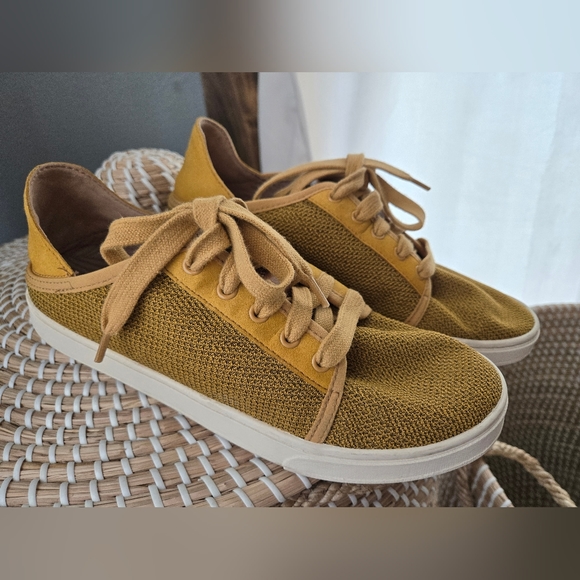 OLUKAI Pehuea Li Women's Slip On Sneakers, Casual Everyday Shoe/Amber Gold 8 - Picture 2 of 16